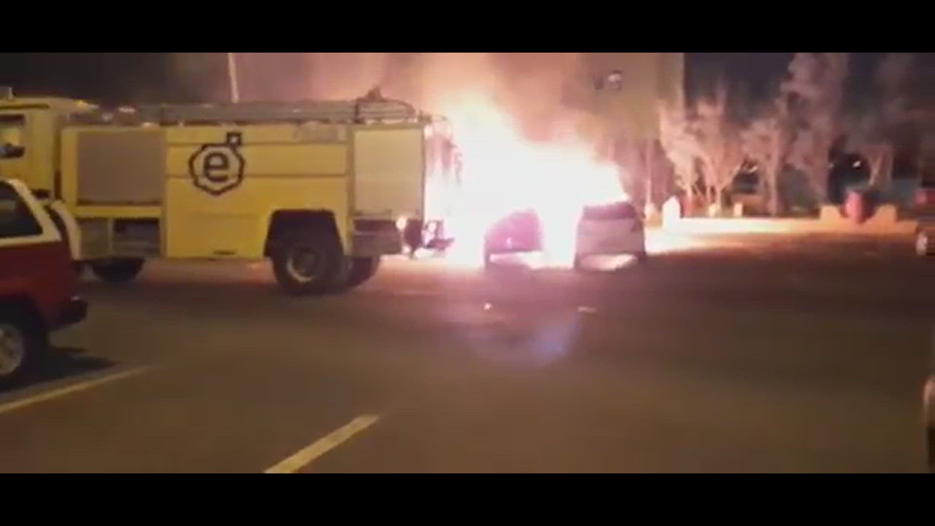 'Video thumbnail for Fahrzeuge in Jinamar ausgebrannt - Brandstiftung?'