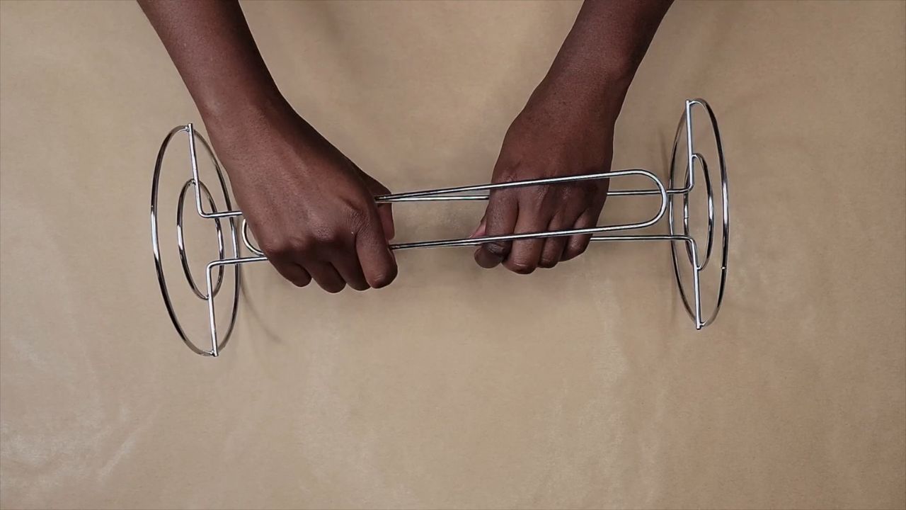 Video thumbnail for Stick 2 Paper Towel Holders Together For This Genius Dining Room Idea