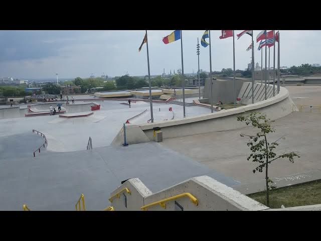 Video thumbnail for Montreal skate board play grounds