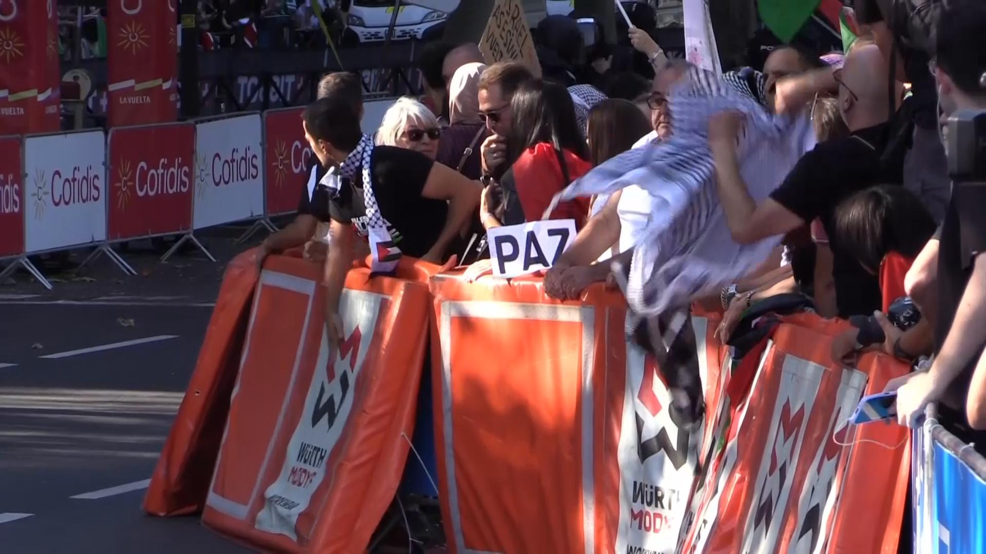 'Video thumbnail for Final stage of Spanish Vuelta cycling race interrupted by pro-Palestinian protesters'