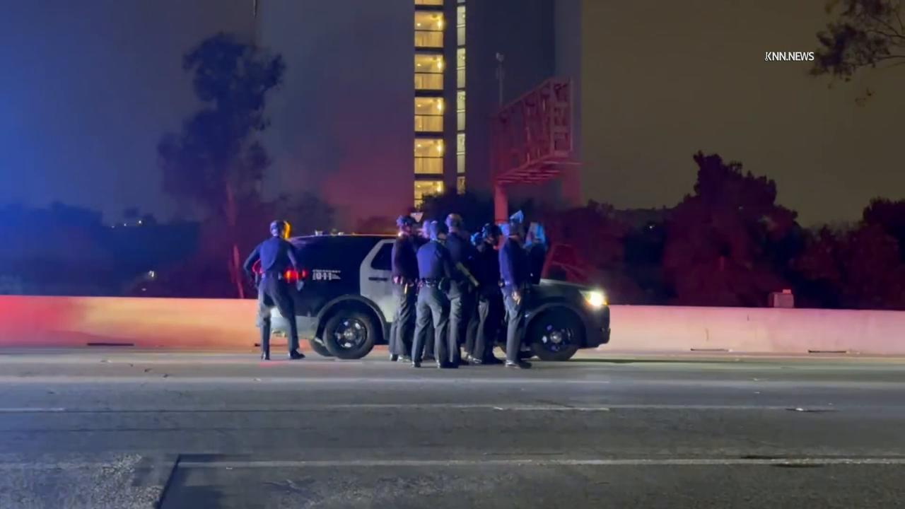 Video thumbnail for US, Los Angeles: Culver City Police Pursuit Ends in Shooting on 405 Freeway Part 1.