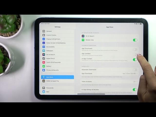 Video thumbnail for How to Enable Automatic App Updates on the iPad 10th Generation (2022) - App Store