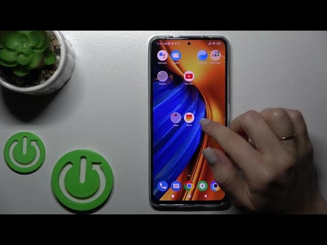 Video thumbnail for How to Create and Configure the Home Screen Folders on the POCO F4