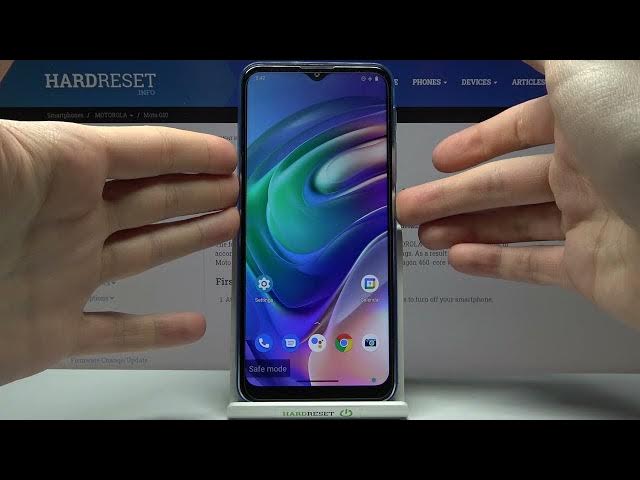 Video thumbnail for How to Enter the Safe Mode on the MOTOROLA Moto G10 - Disable All Third Party Apps