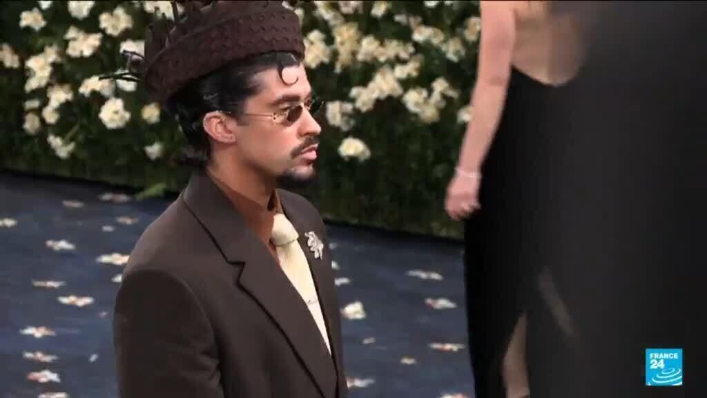 Video thumbnail for Bad Bunny could make history at Grammy Awards a few days before Superbowl