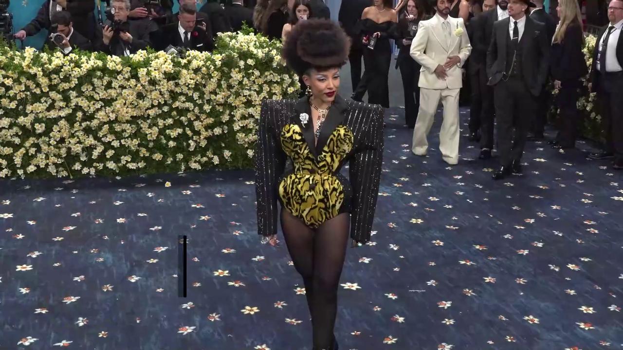 Video thumbnail for Doja Cat speaks out over past 'problems' with alcohol and drugs.