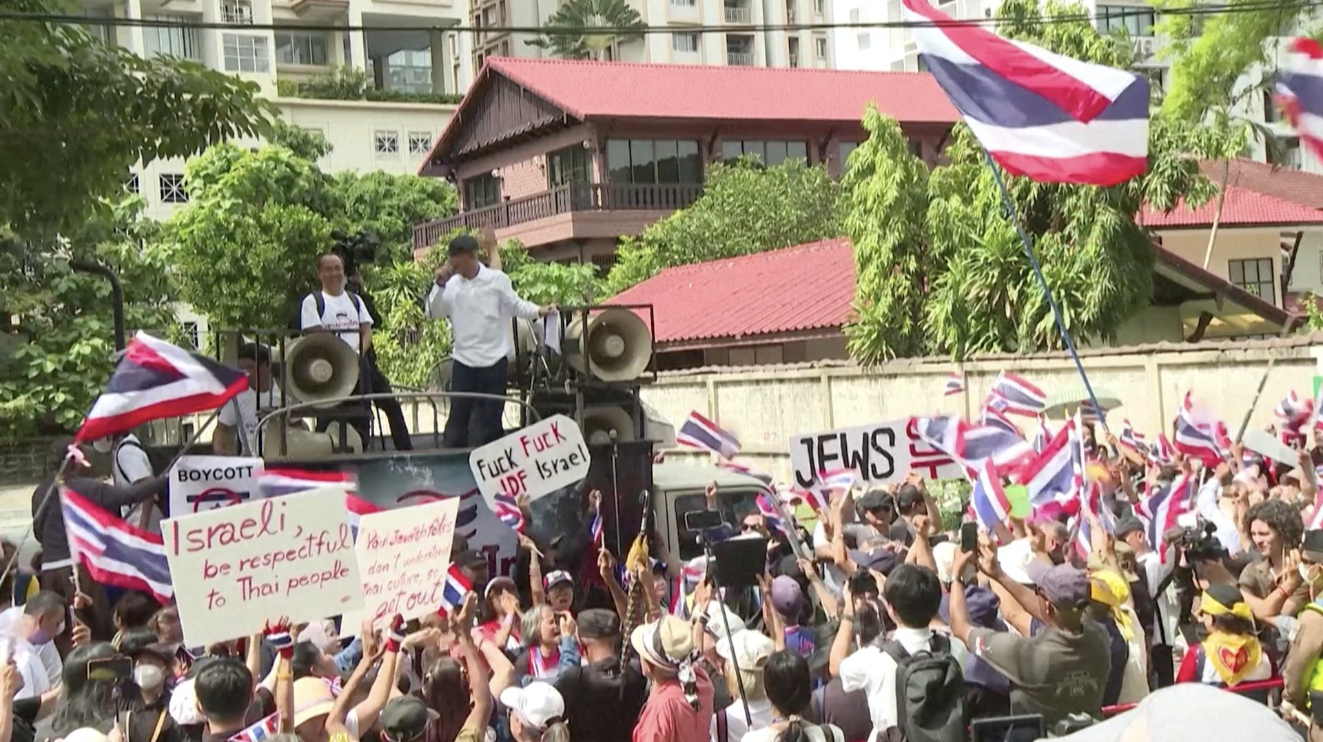 Video thumbnail for Protests outside Israeli embassy in Bangkok over badly behaved tourists