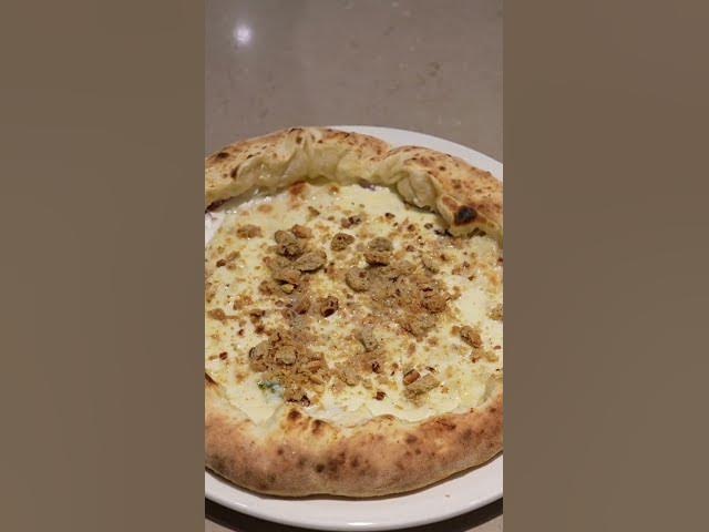 Video thumbnail for Pizza: qual'è la tua preferita?