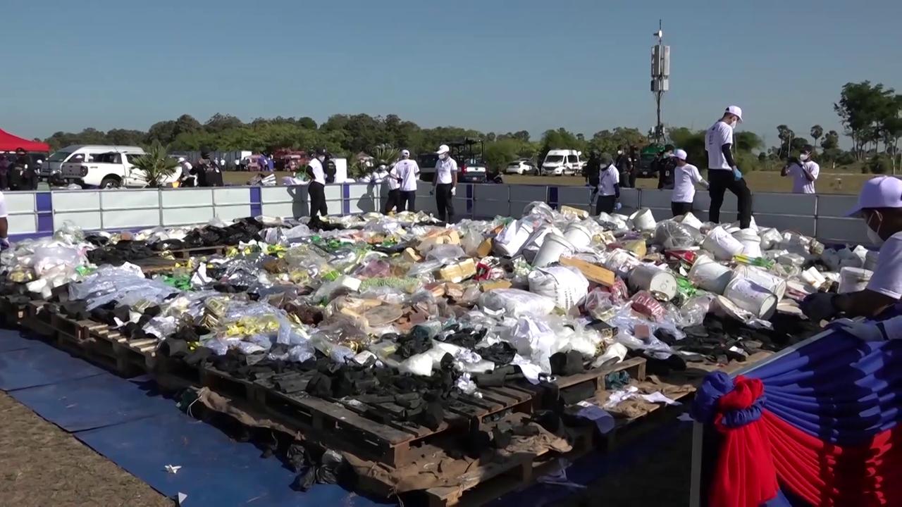 Video thumbnail for Cambodia: Cambodia burns 500 mln USD worth of illicit drugs: deputy PM.