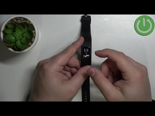 Video thumbnail for How to Force Restart Garmin Vivofit 4 - Soft Reset