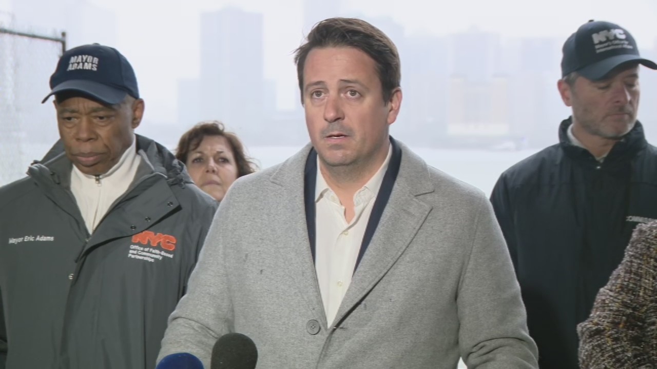 Video thumbnail for Family speaks out after Hudson River helicopter crash: 'They left together'