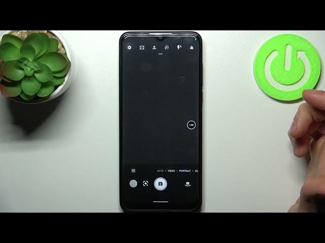 Video thumbnail for TCL 306 - How To Scan QR Codes