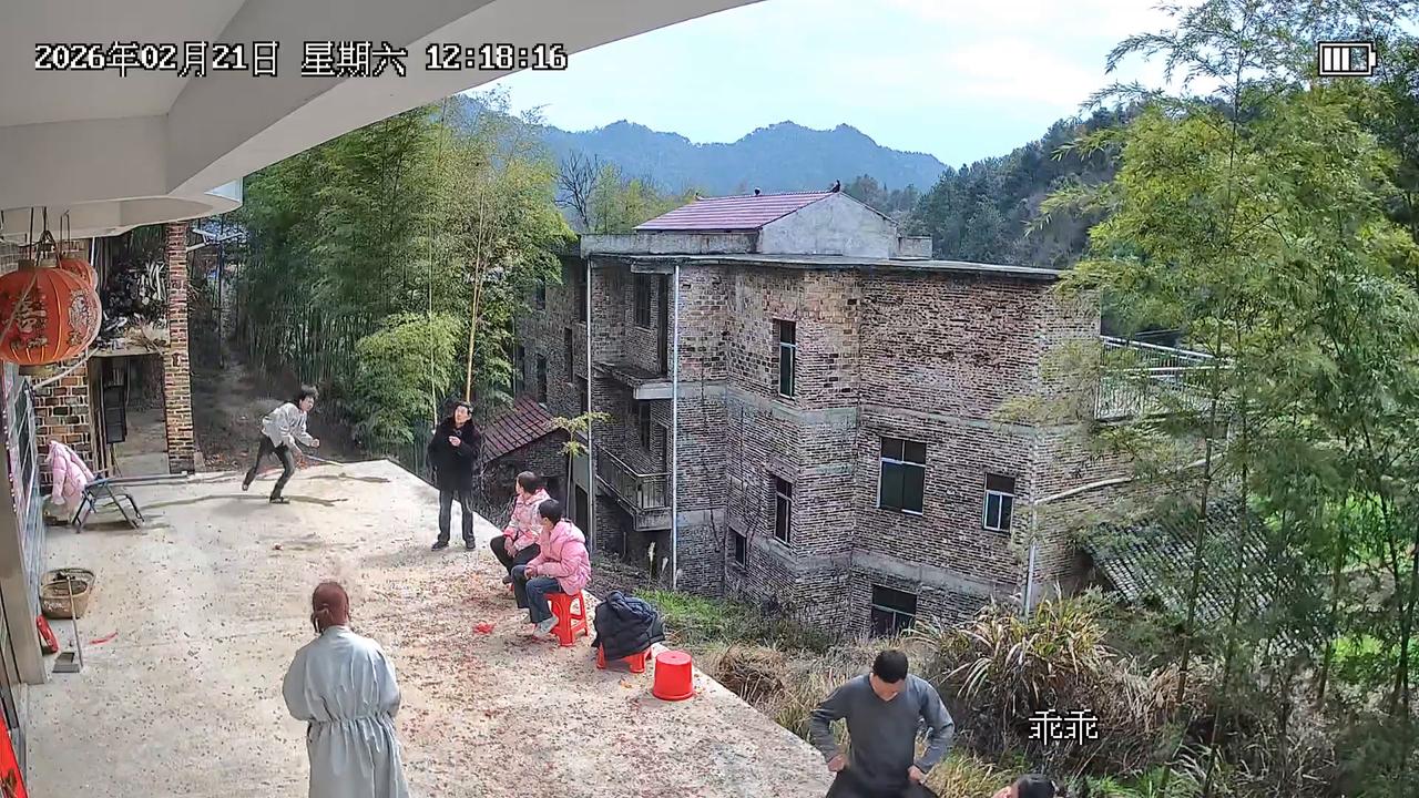 Video thumbnail for China: Chinese man falls from terrace while playing badminton.