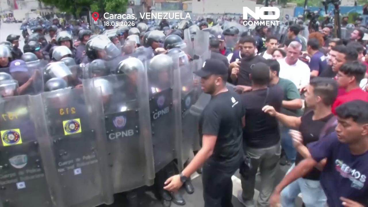 Video thumbnail for Protest erupts at Venezuela’s Central University after prisoner deaths