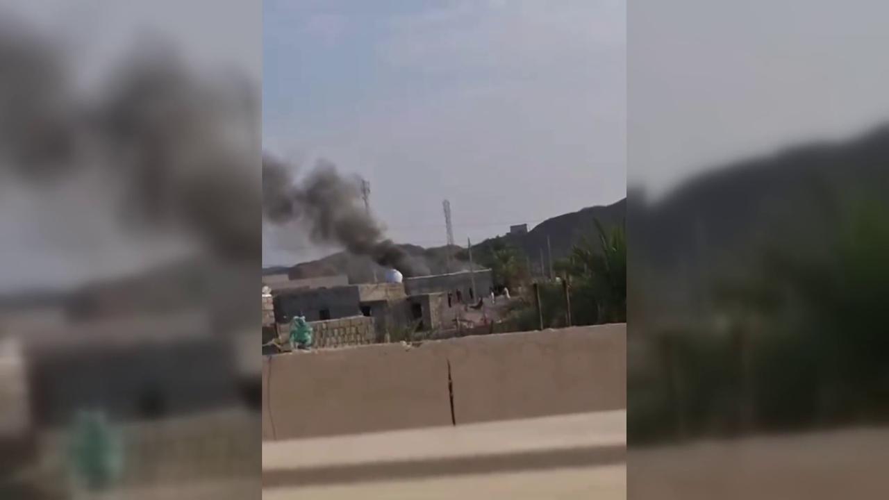 Video thumbnail for Iran: Iranian Forces Raid Residential Home In Southeastern Iran.