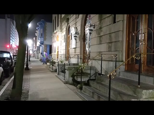 Video thumbnail for Joker visits Ducktown