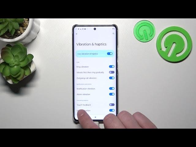 Video thumbnail for How To Enable & Disable Touch Vibrations On Motorola Edge 40 Pro