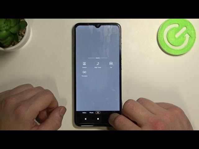 Video thumbnail for Can the Camera of MOTOROLA Moto E20 Shoot Slow Motion? Let's Find Out!