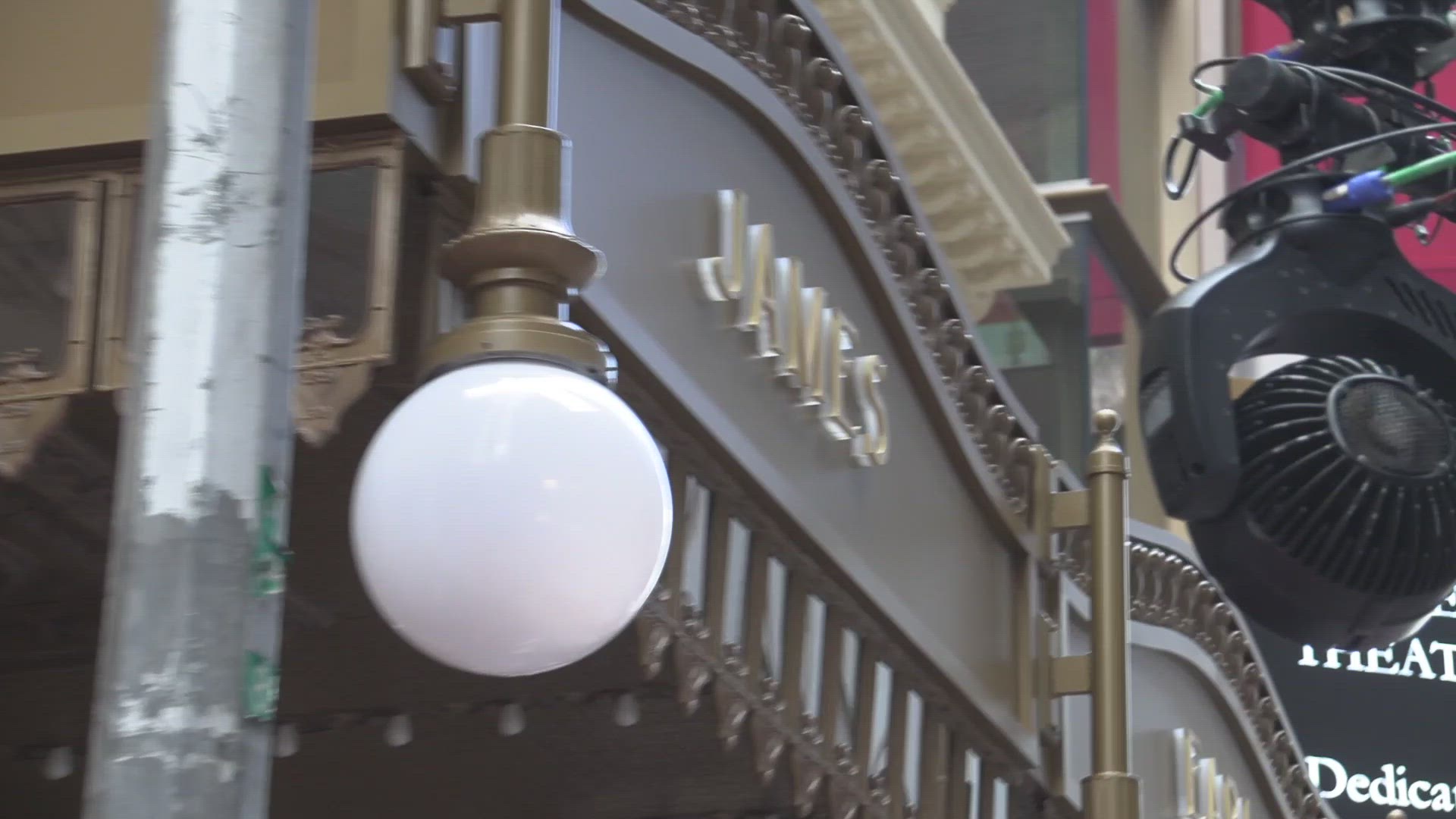 Video thumbnail for Broadway Comes Out to Celebrate the Newly Dedicated James Earl Jones Theatre