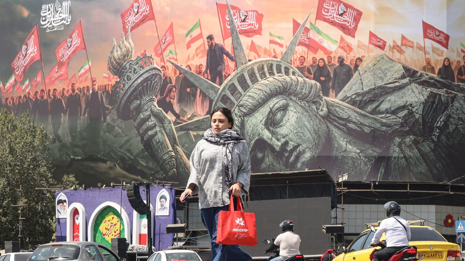 Video thumbnail for Iran, US exchange new attacks: Who was hit in latest strikes?