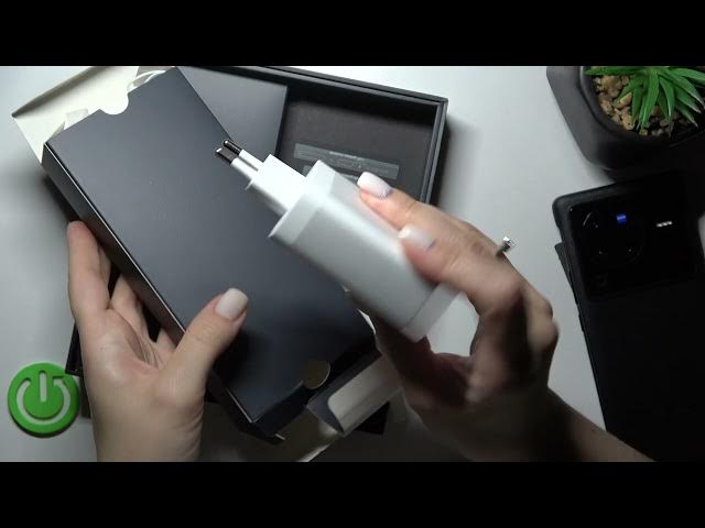 Video thumbnail for Everything that comes with VIVO X80 Pro box