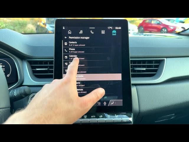 Video thumbnail for Renault Captur – How to Manage Privacy Settings