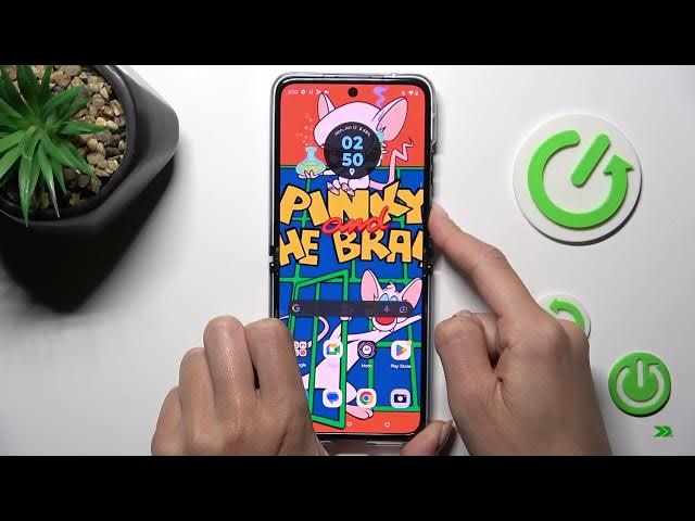 Video thumbnail for How to Perform a Soft Reset on a MOTOROLA Razr 40 Ultra - Rebooting a Device