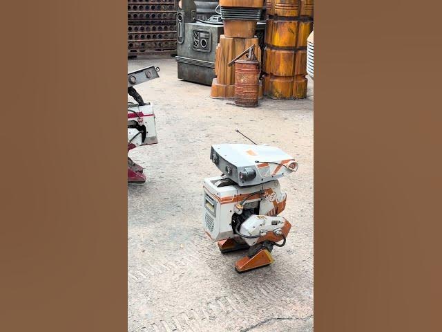 Video thumbnail for BDX Droids are back at Disneyland!