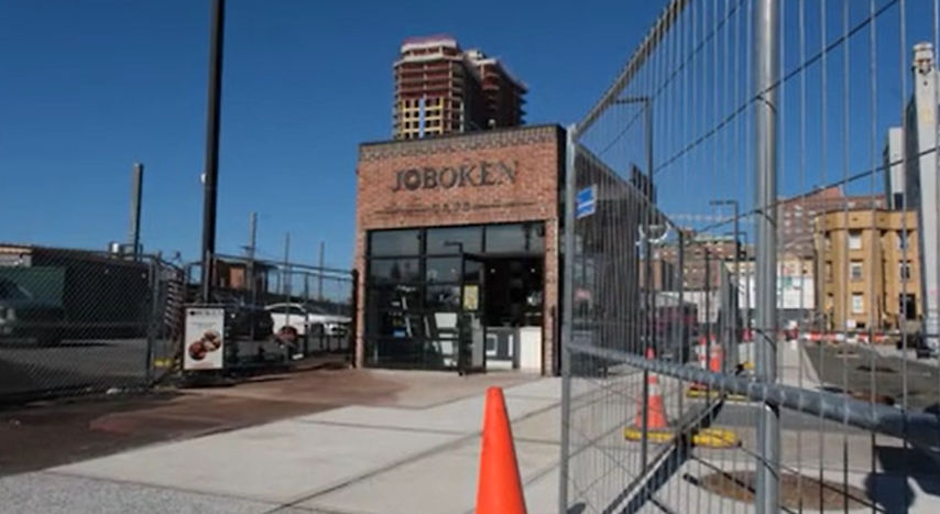 Video thumbnail for Hoboken community rallies behind coffee shop cut off by construction