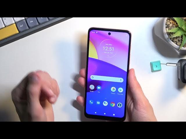 Video thumbnail for MOTOROLA Moto E20 - Unboxing