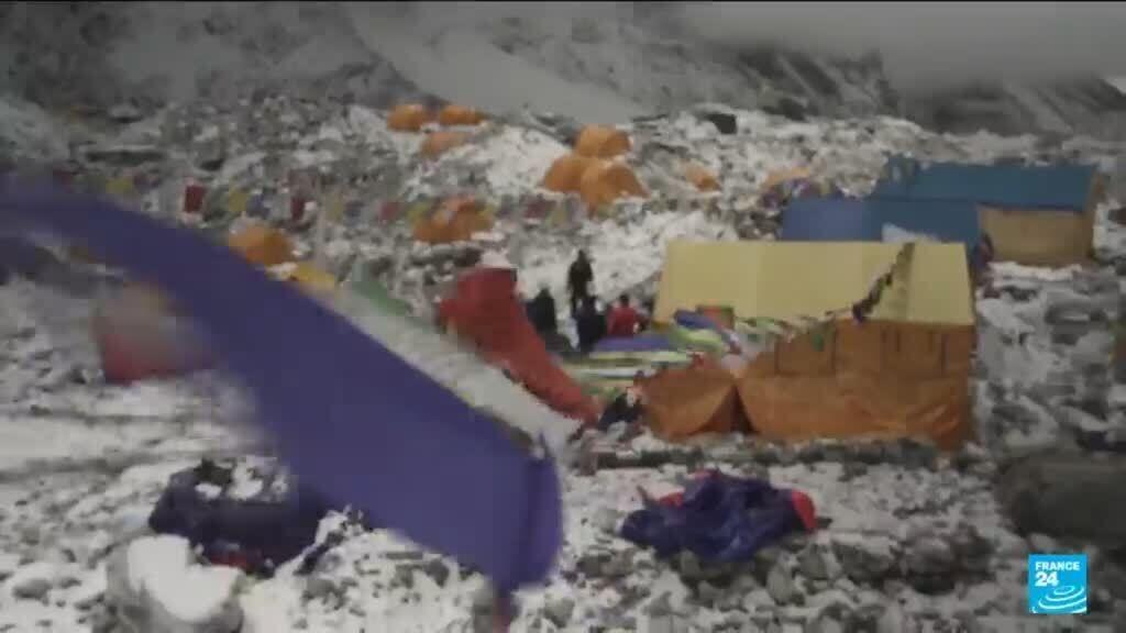 Video thumbnail for Everest guides accused of poisoning climbers in $20M scam: 32 people charged