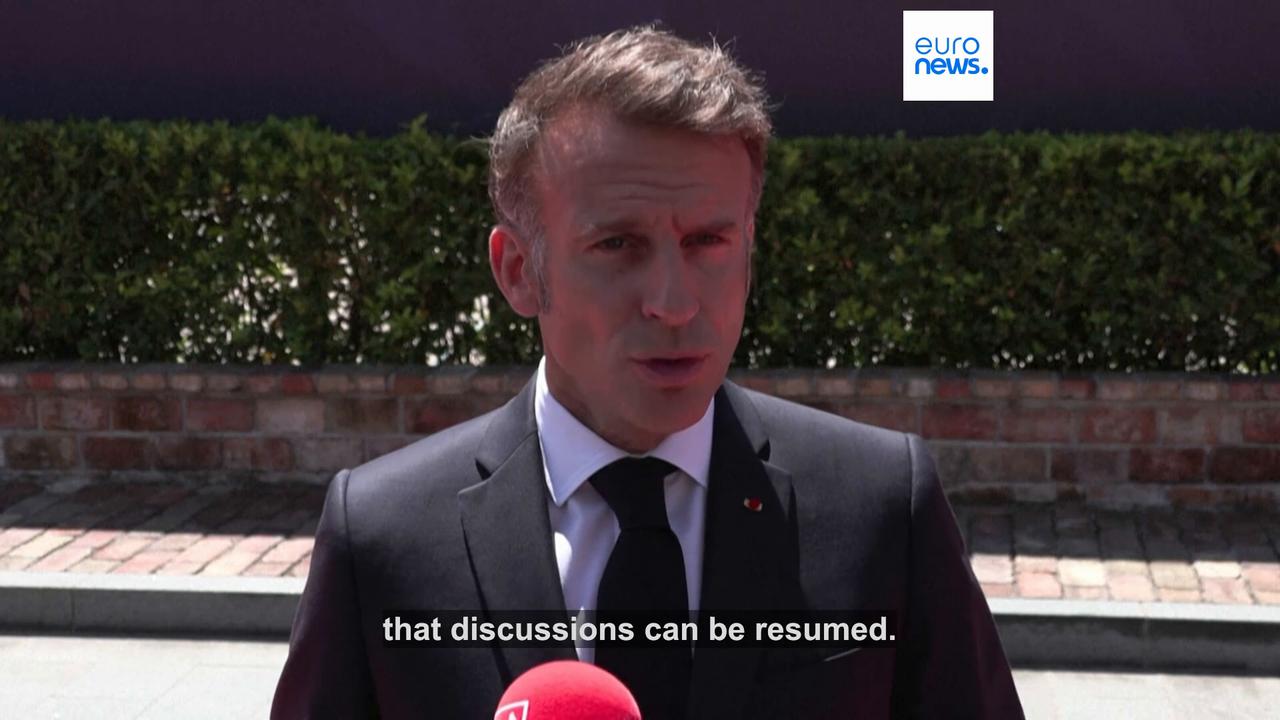 Video thumbnail for Zelenskyy to meet Macron, Merz and Starmer in London on Sunday, France says