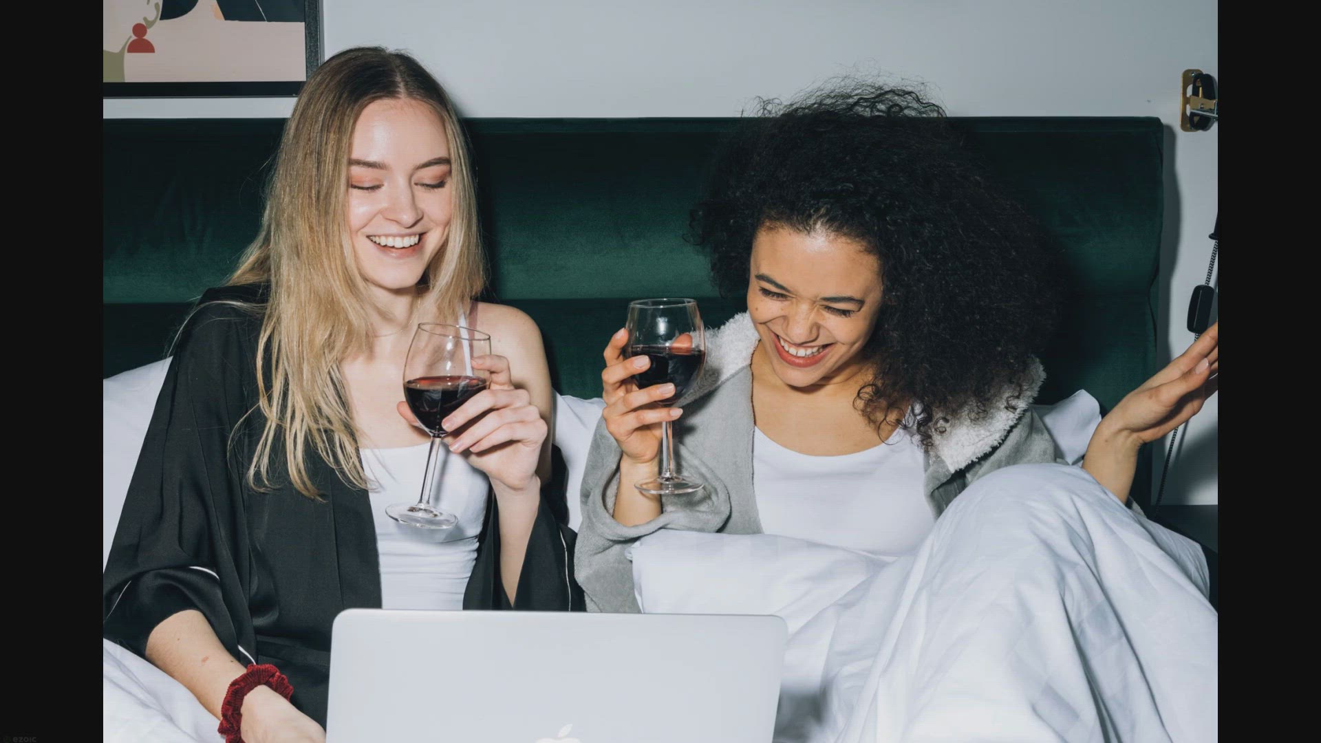 Video thumbnail for 10 Easy April Fools Jokes: Pranks for Teenagers