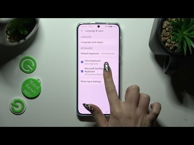 Video thumbnail for How to Enter Text Correction Options on HUAWEI P60 PRO - Celia and SwiftKey Keyboards