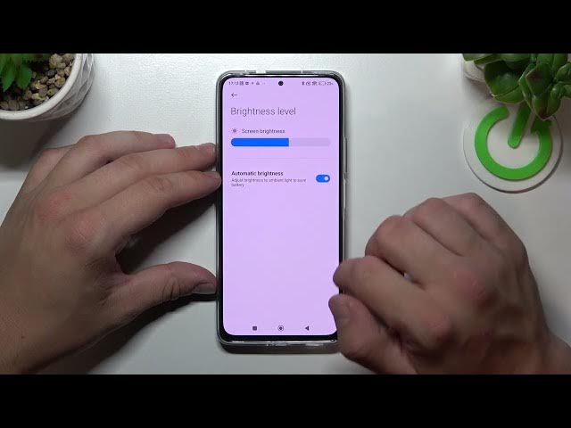 Video thumbnail for How to Find and Manage the Display Settings on the POCO F4