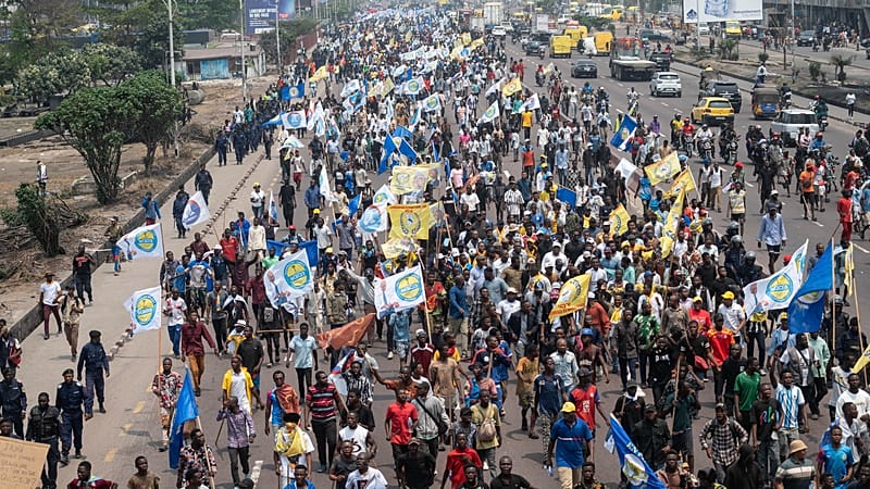 Video thumbnail for DRC protesters rally against Tshisekedi's plan to change constitution
