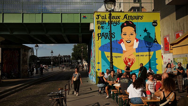 'Video thumbnail for Paris unveils new mural in honour of Josephine Baker'