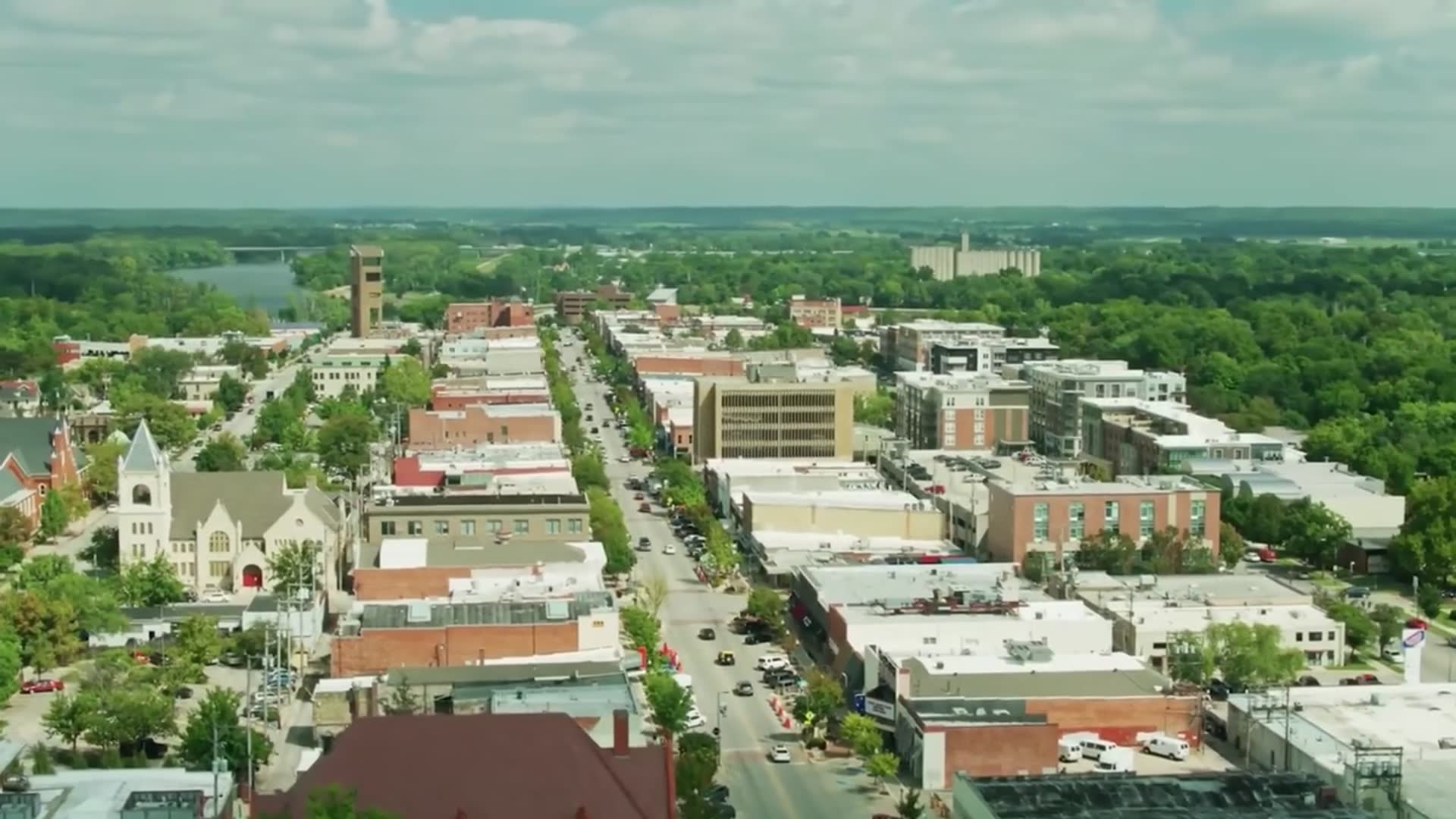 'Video thumbnail for Top 10 Towns You Can Retire or Live on $1900 a month in the Western Midwest'