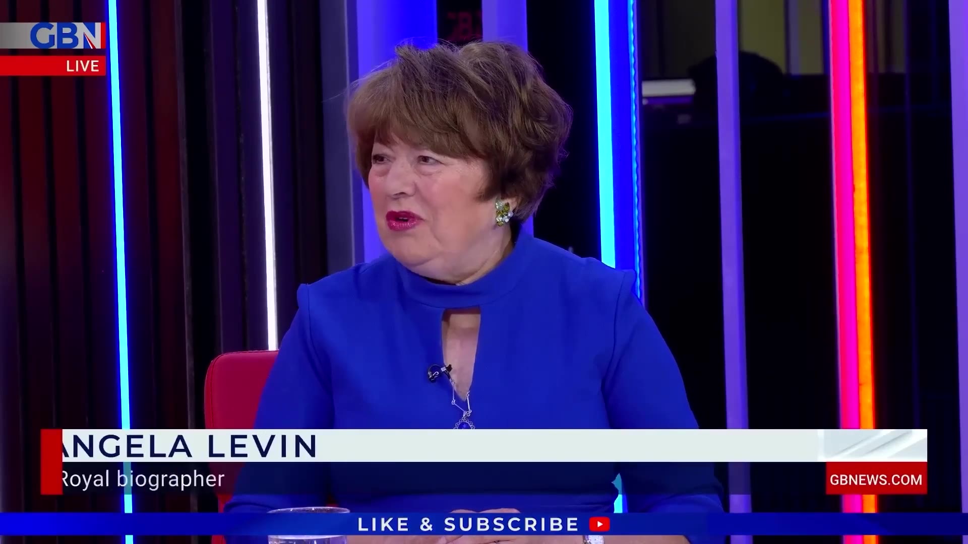 'Video thumbnail for Prince Harry & Meghan's Latest PDA Is Causing A Stir'