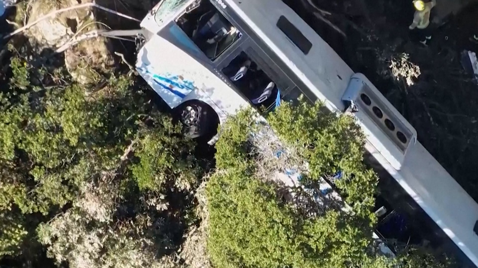 Video thumbnail for 80 injured after bus plunges down embankment near Barcelona