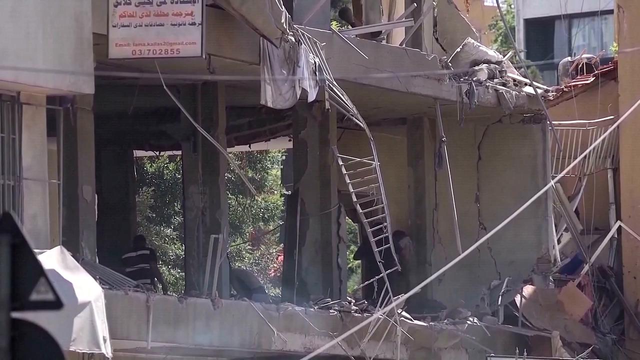 Video thumbnail for Lebanon: Withdrawal of Israeli forces prerequisite for resolving conflict: Lebanese Hezbollah leader.