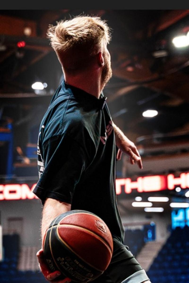 Video thumbnail for Farthest basketball bounce shot  30.01 metres by Tristan Jass