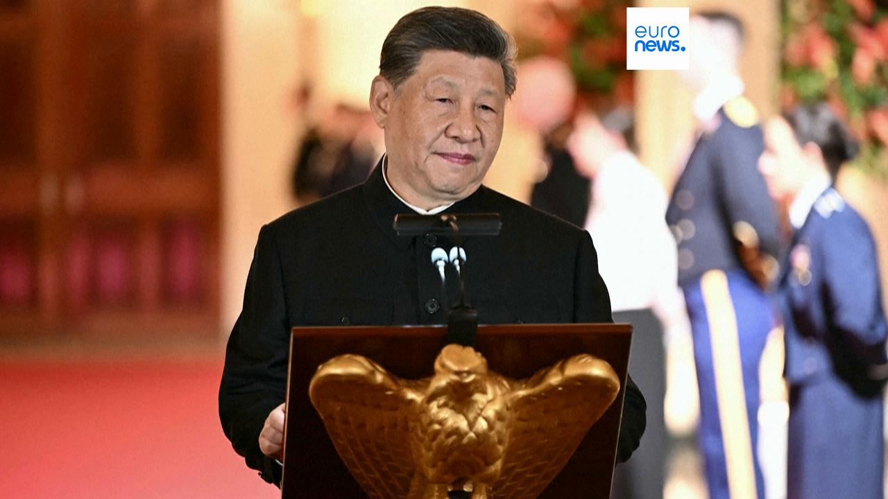 Video thumbnail for Toasts, handshakes and smiles: Moments from Xi’s White House state dinner