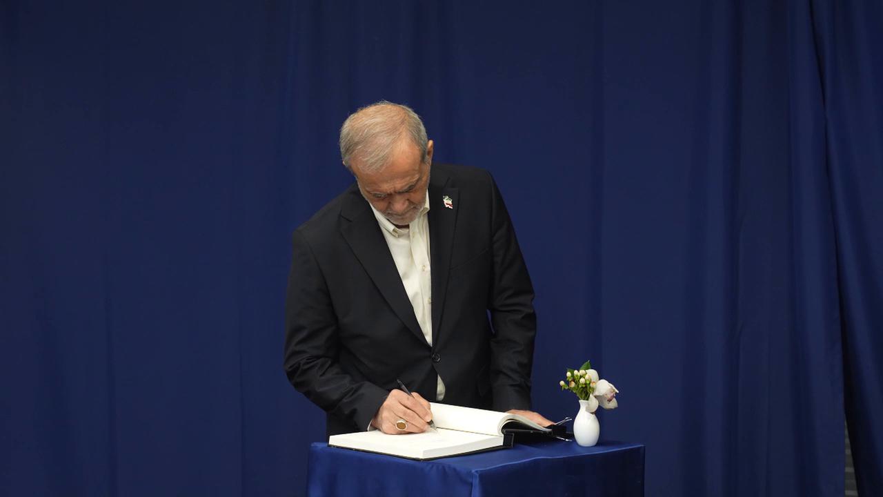 Video thumbnail for The Secretary-General meets with Dr. Masoud Pezeshkian.
