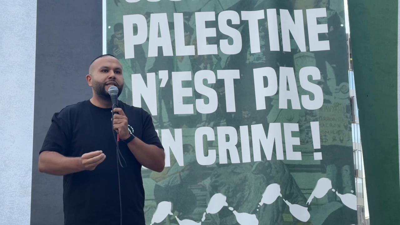 Video thumbnail for France: Supporters rally in Paris as French politician Kazib faces trial over Palestine posts.
