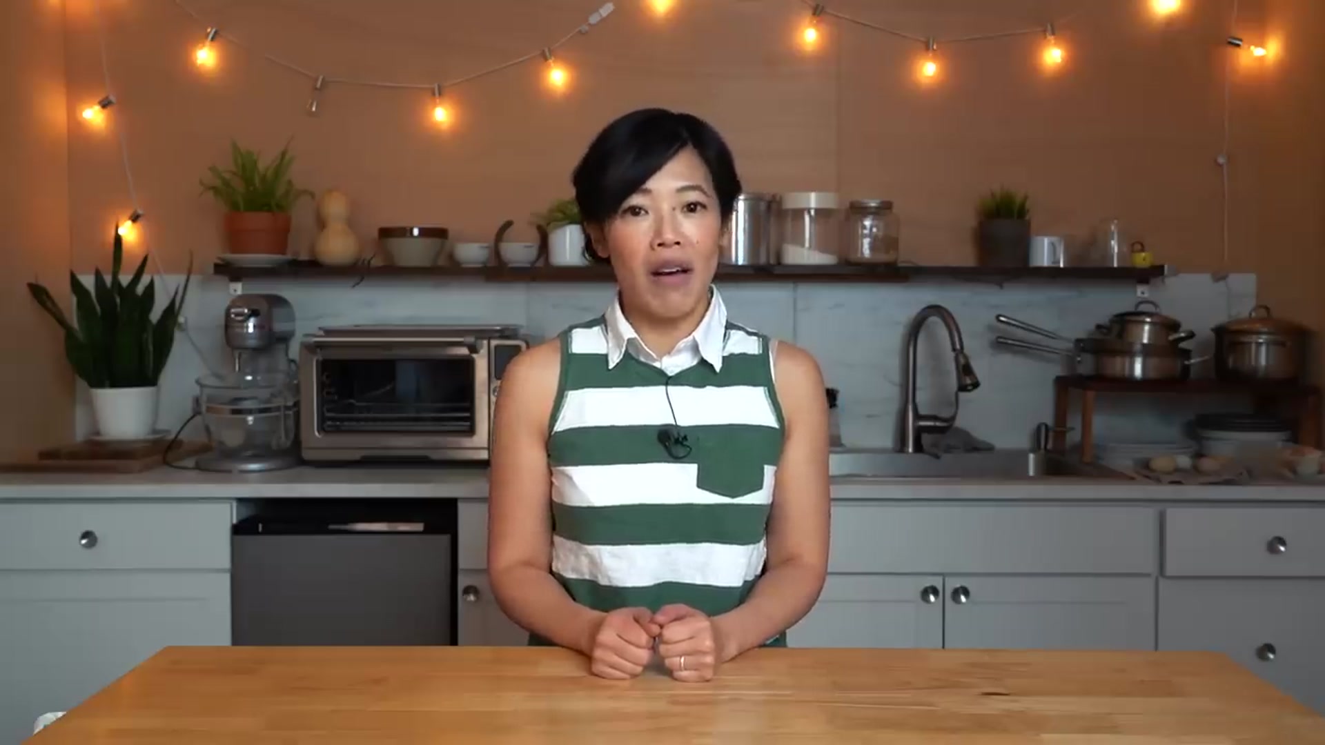 Video thumbnail for Is EASY Cottage Cheese BLENDER Bread Tasty_(720P_HD)