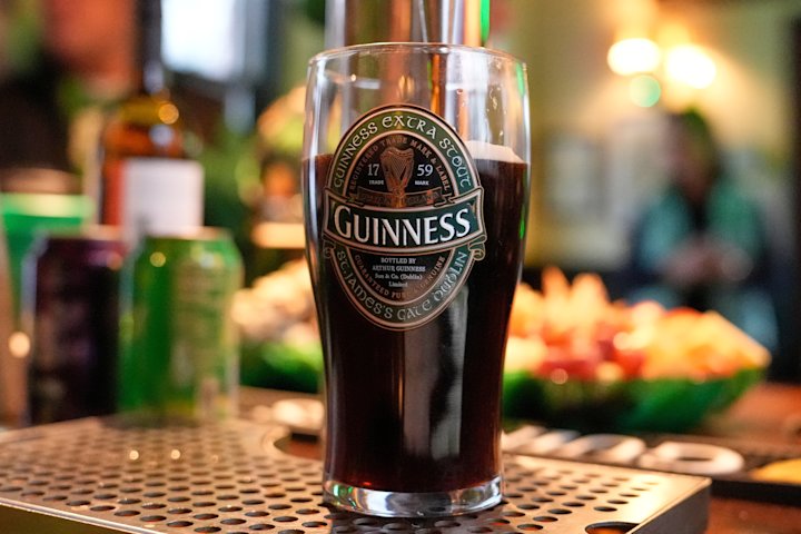 Video thumbnail for This is New Jersey’s favorite beer, according to a new report