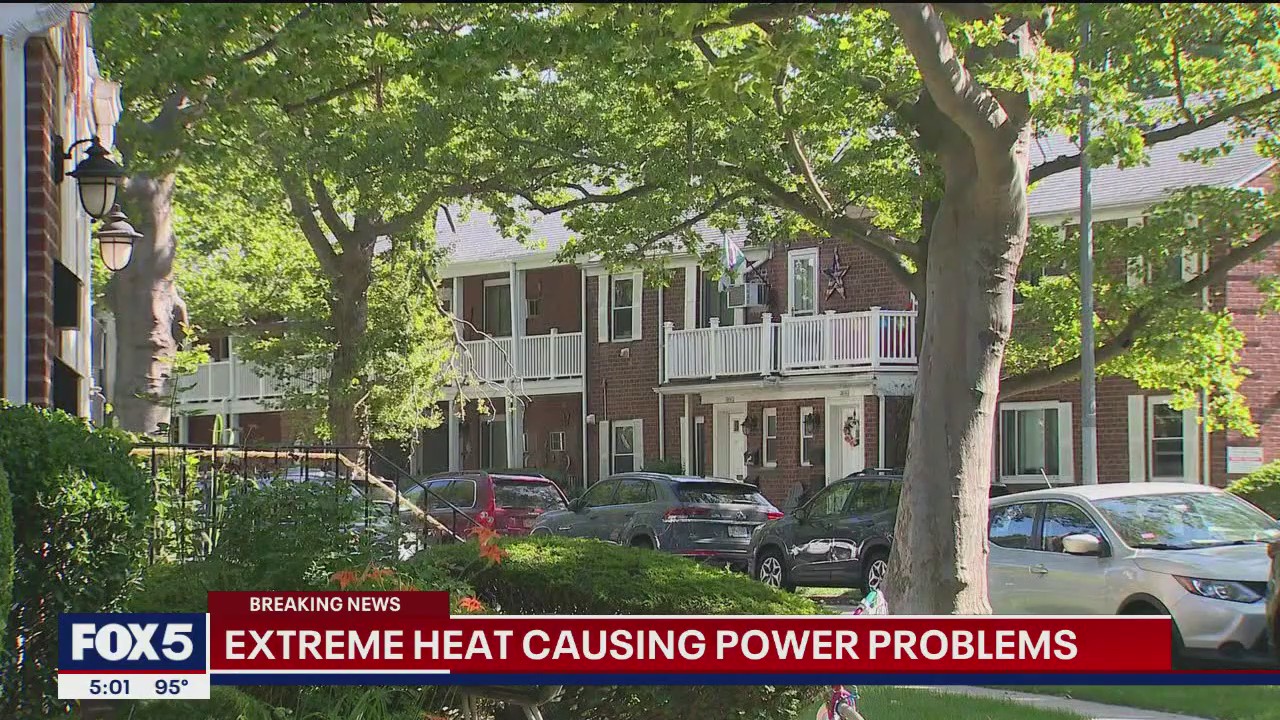 Video thumbnail for Power outages continue as temperatures rise in NYC