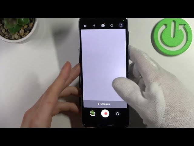 Video thumbnail for How to Record Timelapse Videos on Samsung Galaxy Z Flip4 - Enable Time-Lapse