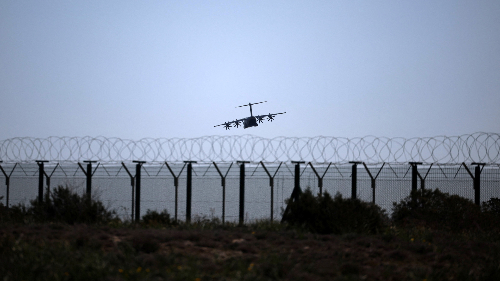 Video thumbnail for UK allows US to use British bases for ‘defensive strikes’ on Iran